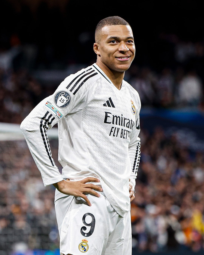 罗马诺：利物浦在推动范迪克续约&感到乐观，球员从没联系过皇马