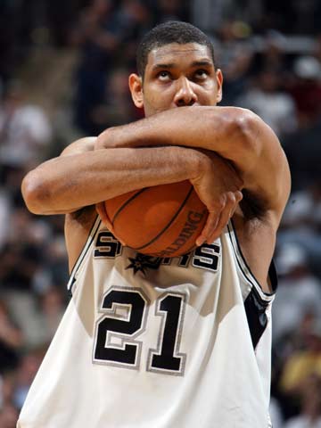 毒瘤姆巴佩？！皇马5-1皇家贝蒂斯，贡萨洛戴帽，罗德里戈2助