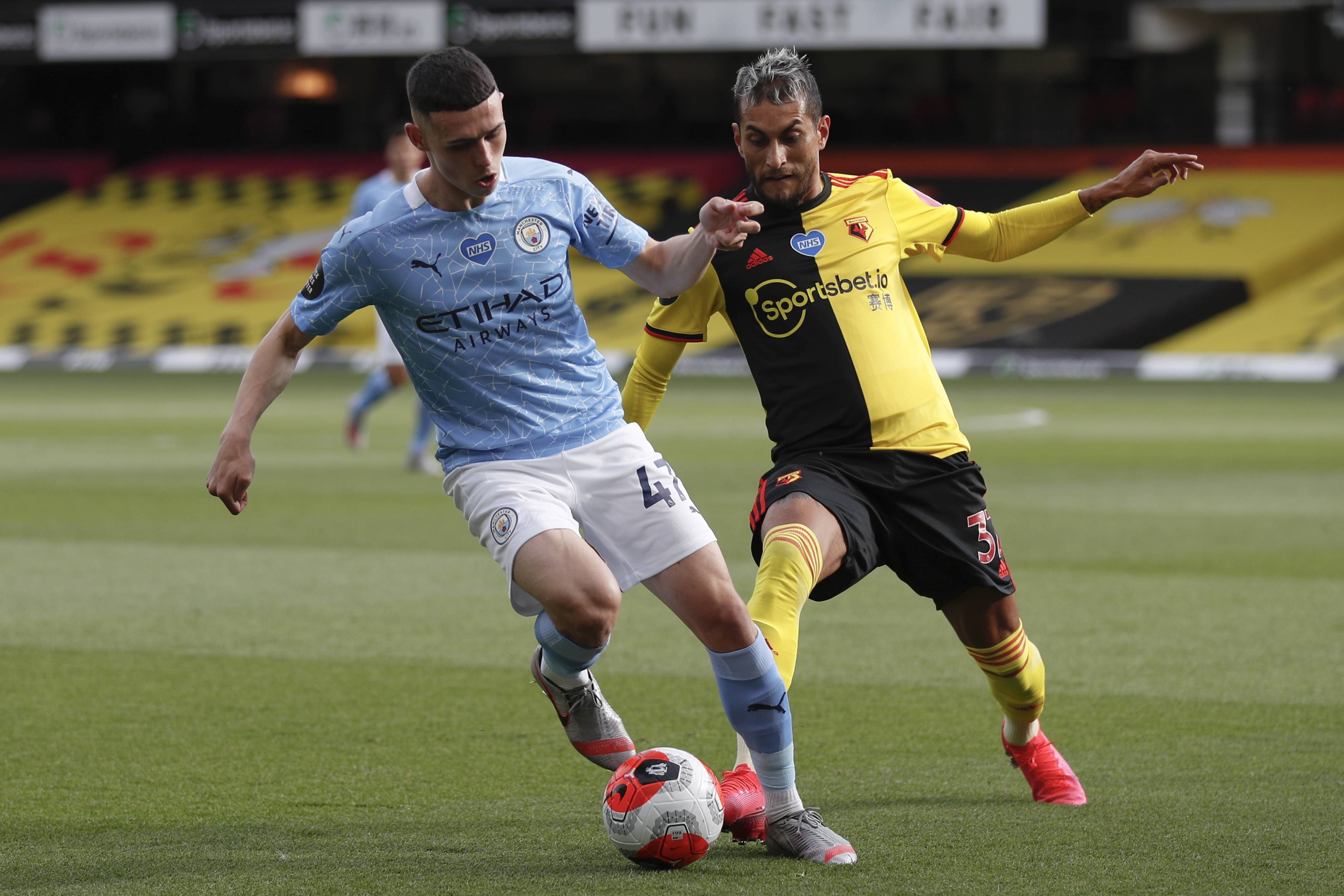 篮坛双子星的权重辨析：奥尼尔与科比的赛场价值再审视